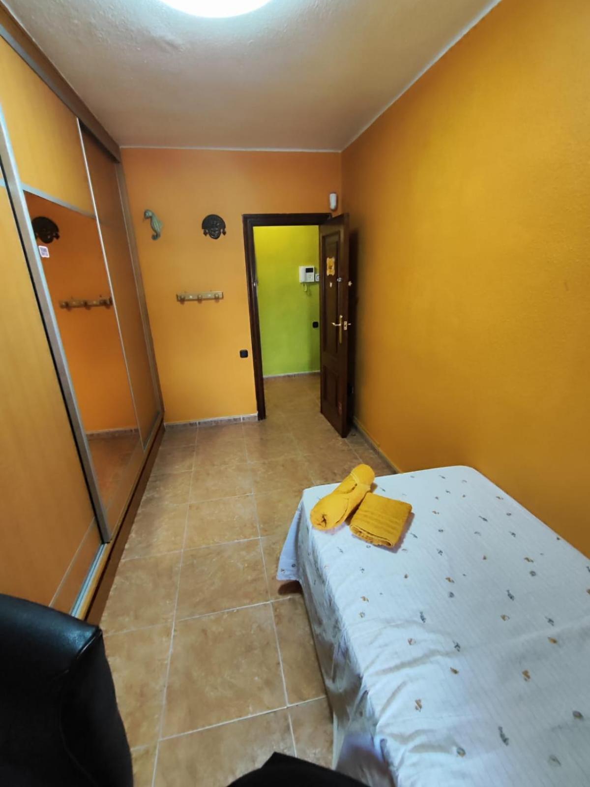 Valencia Avenida Del Puerto Private Rooms エクステリア 写真